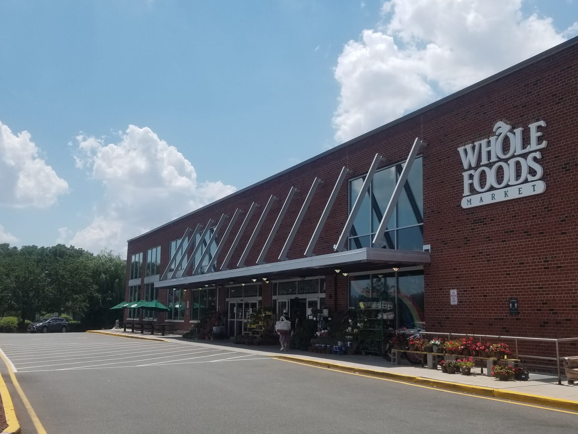 905 River Rd, Edgewater, NJ for lease Building Photo- Image 1 of 4