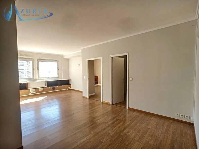 Office in Nice for lease - Interior Photo - Image 3 of 8