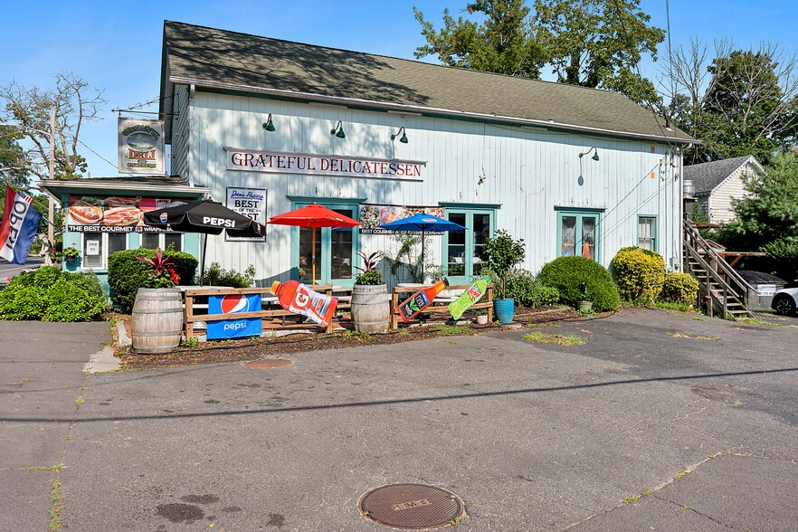 55700 Rt-25, Southold, NY for sale - Building Photo - Image 2 of 15