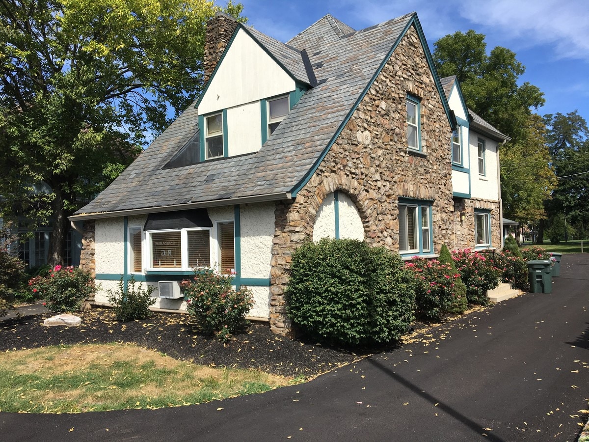 4405 N Front St, Harrisburg, PA 17110