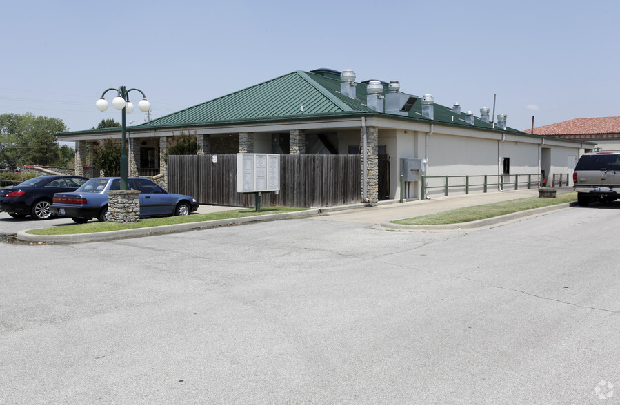 2000 W Reno St, Broken Arrow, OK for sale - Building Photo - Image 2 of 13