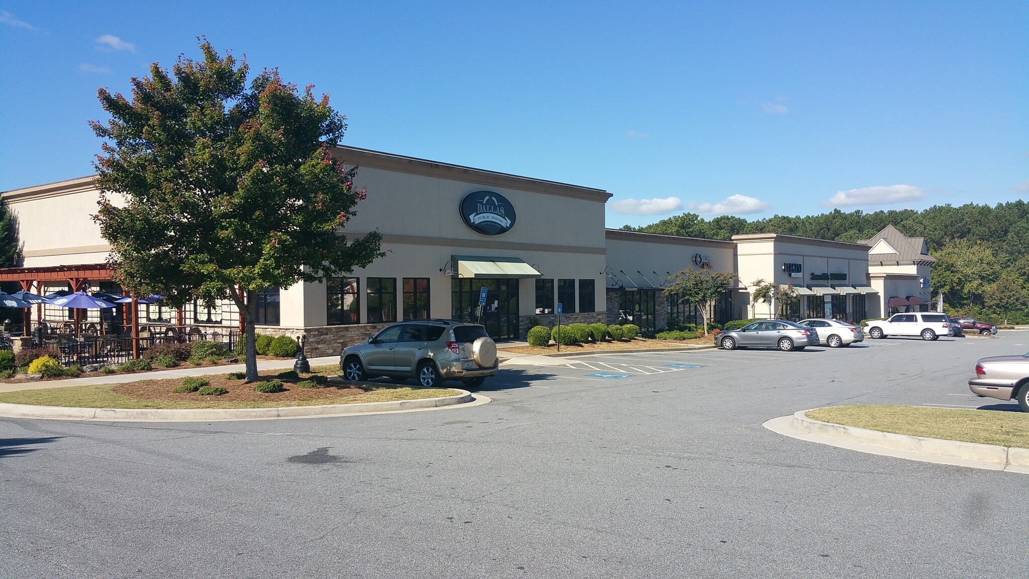 1305 Cedarcrest Rd, Dallas, GA for sale Building Photo- Image 1 of 1