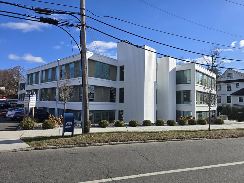 83 East Ave, Norwalk, CT for lease - Building Photo - Image 1 of 29