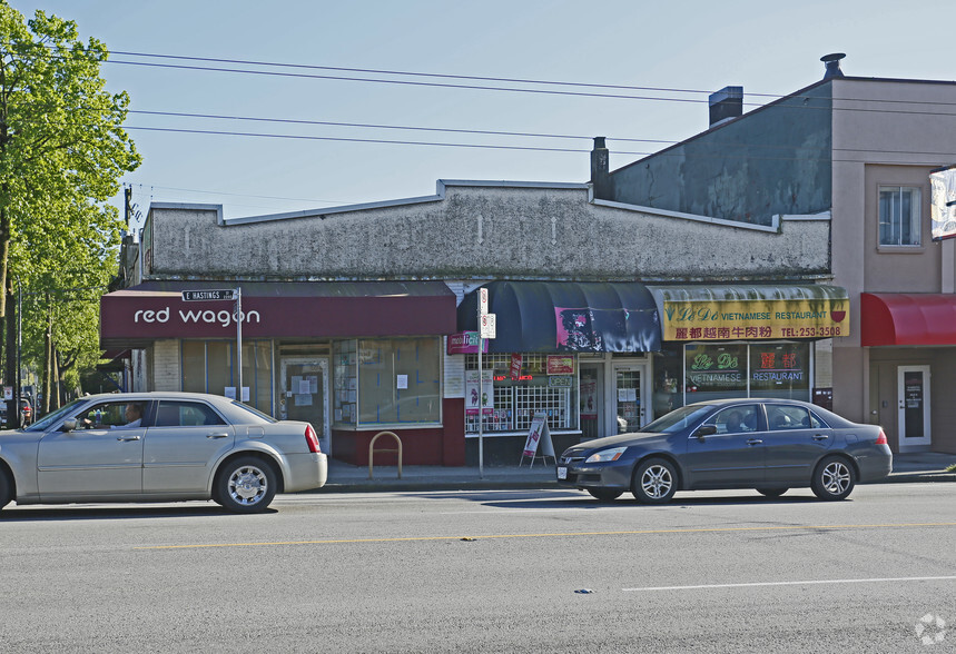 2292-2296 E Hastings St, Vancouver, BC for lease - Building Photo - Image 2 of 7