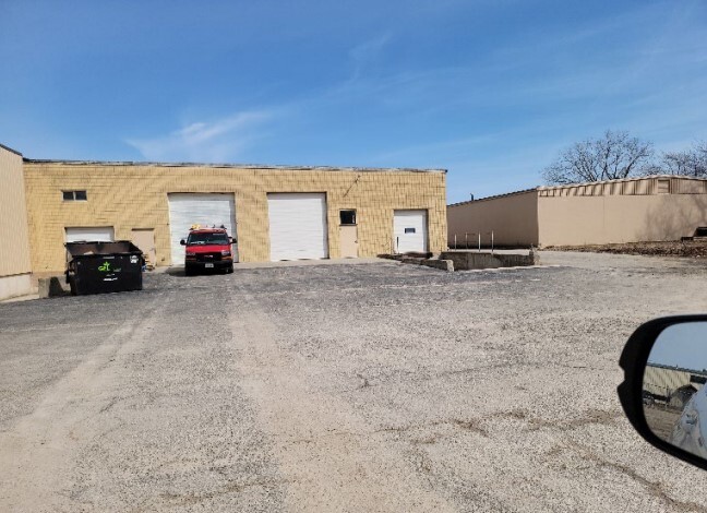 931 N Perkins St, Appleton, WI for lease - Building Photo - Image 2 of 16