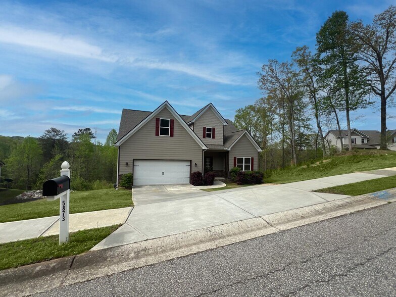 5873 Ridgedale Ct, Gainesville, GA for sale - Primary Photo - Image 1 of 1