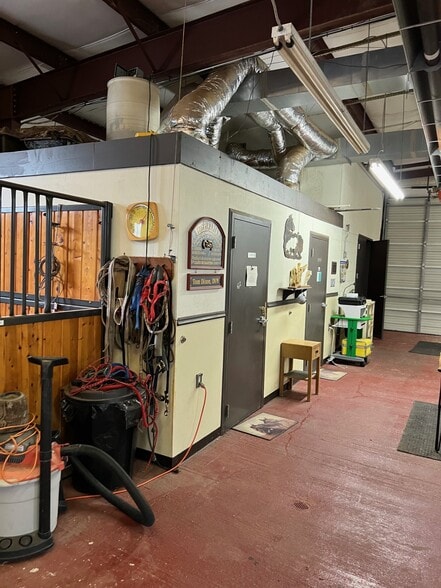 3026C S Main St, Winston-Salem, NC for lease - Building Photo - Image 3 of 16