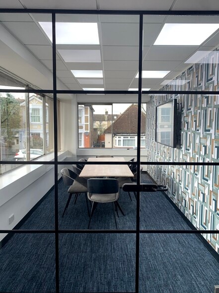 152-178 Kingston Rd, New Malden for lease - Interior Photo - Image 3 of 6