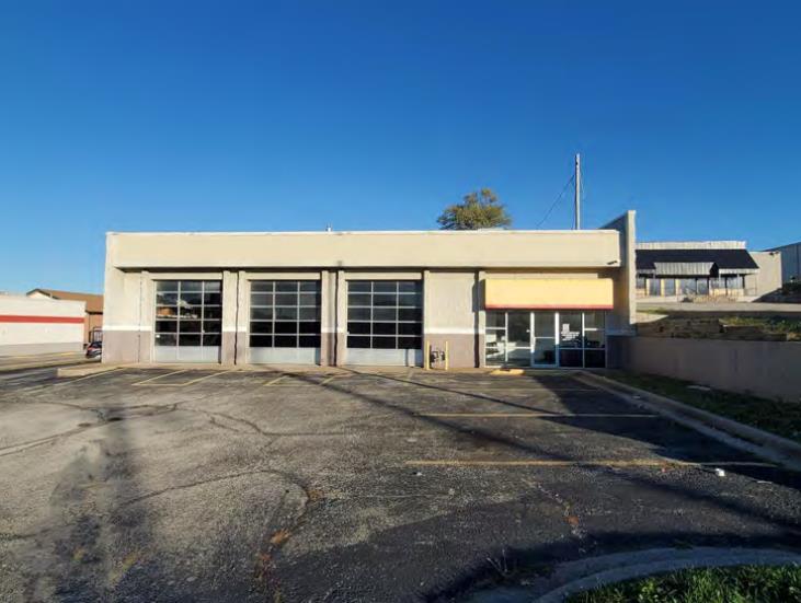 4525 S Noland Rd, Independence, MO for lease - Building Photo - Image 1 of 6