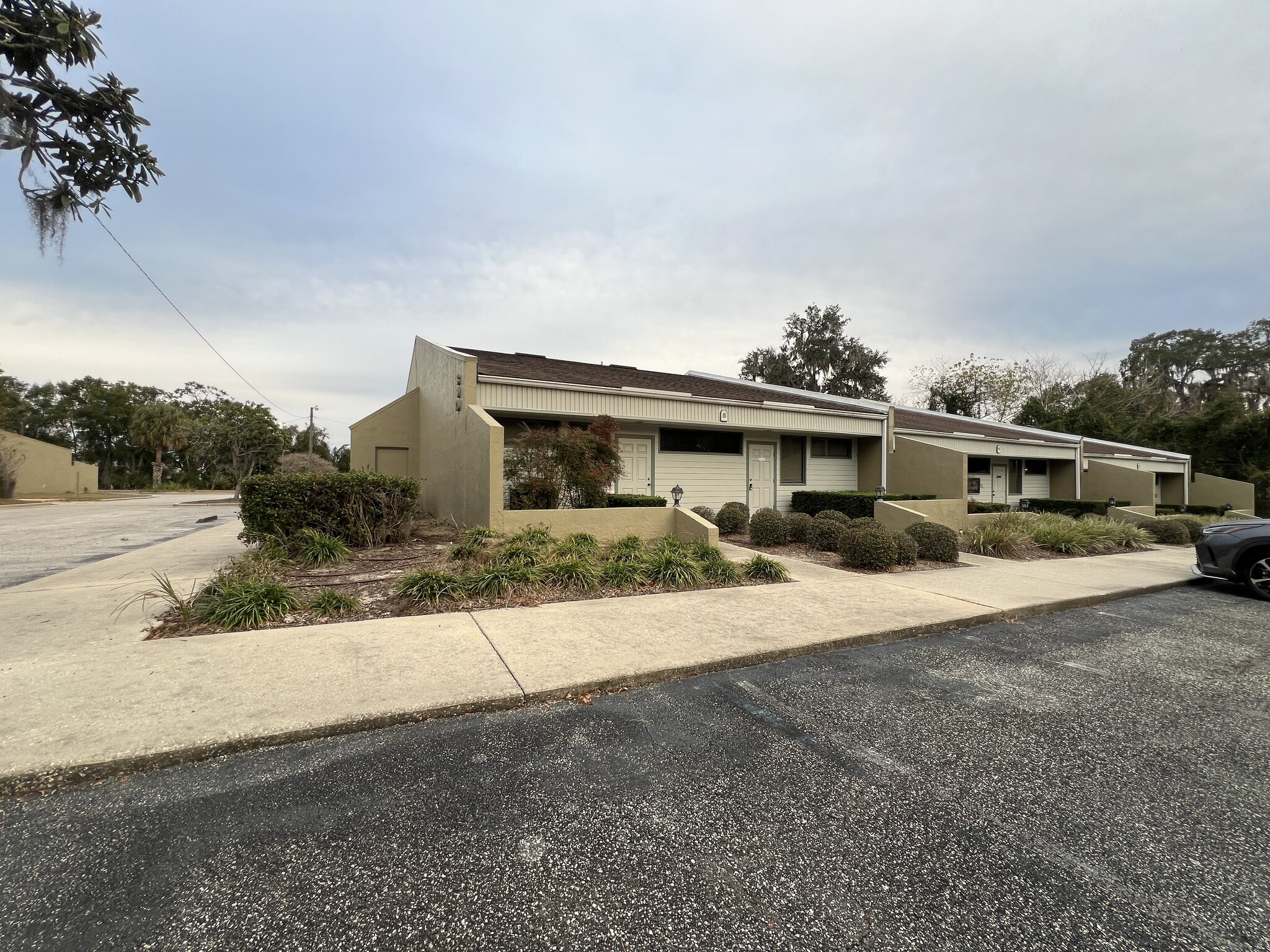 2801 SW College Rd, Ocala, FL for lease Primary Photo- Image 1 of 4
