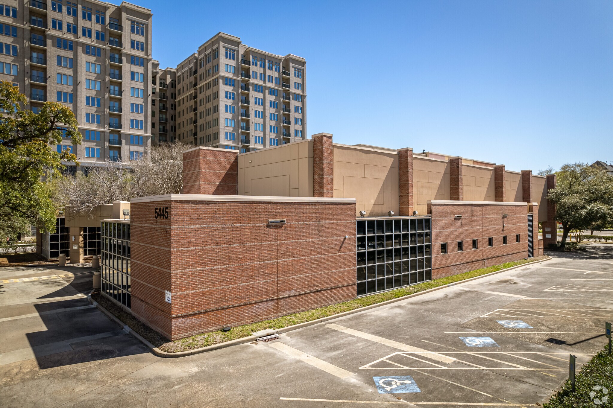 5445 La Branch St, Houston, TX 77004 US Pain & Spine Institute