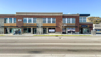 890 Clement Av, Kelowna BC - Warehouse