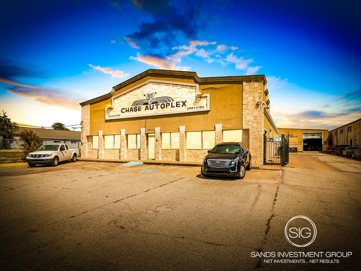 2410 N Interstate 35 E, Lancaster, TX 75134