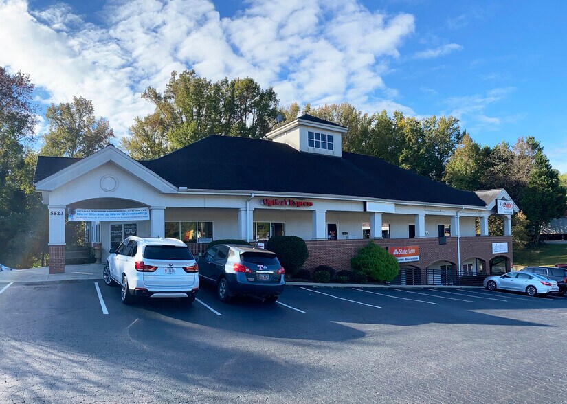 5823 Calhoun Memorial Hwy, Easley, SC for sale - Building Photo - Image 1 of 1