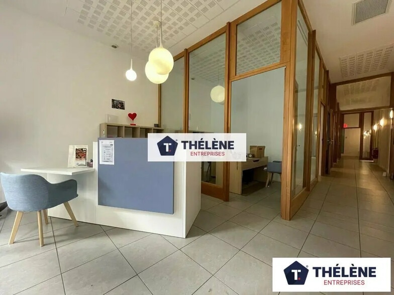 Retail in Montpellier for lease - Interior Photo - Image 2 of 9