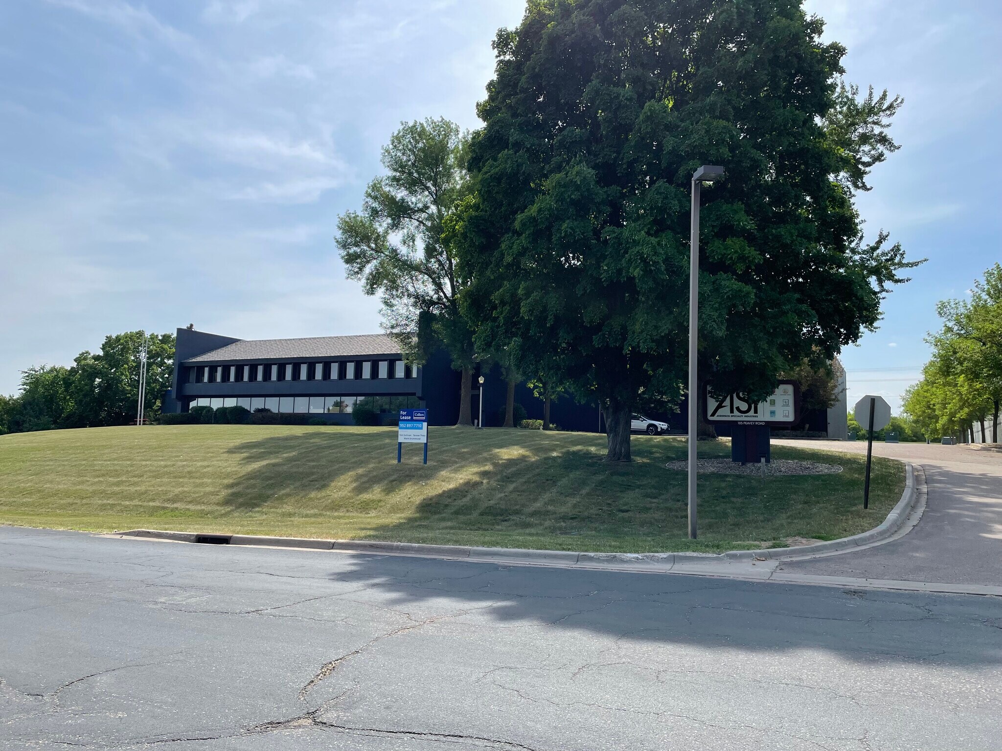 105-107 Peavey Rd, Chaska, MN for sale Building Photo- Image 1 of 1