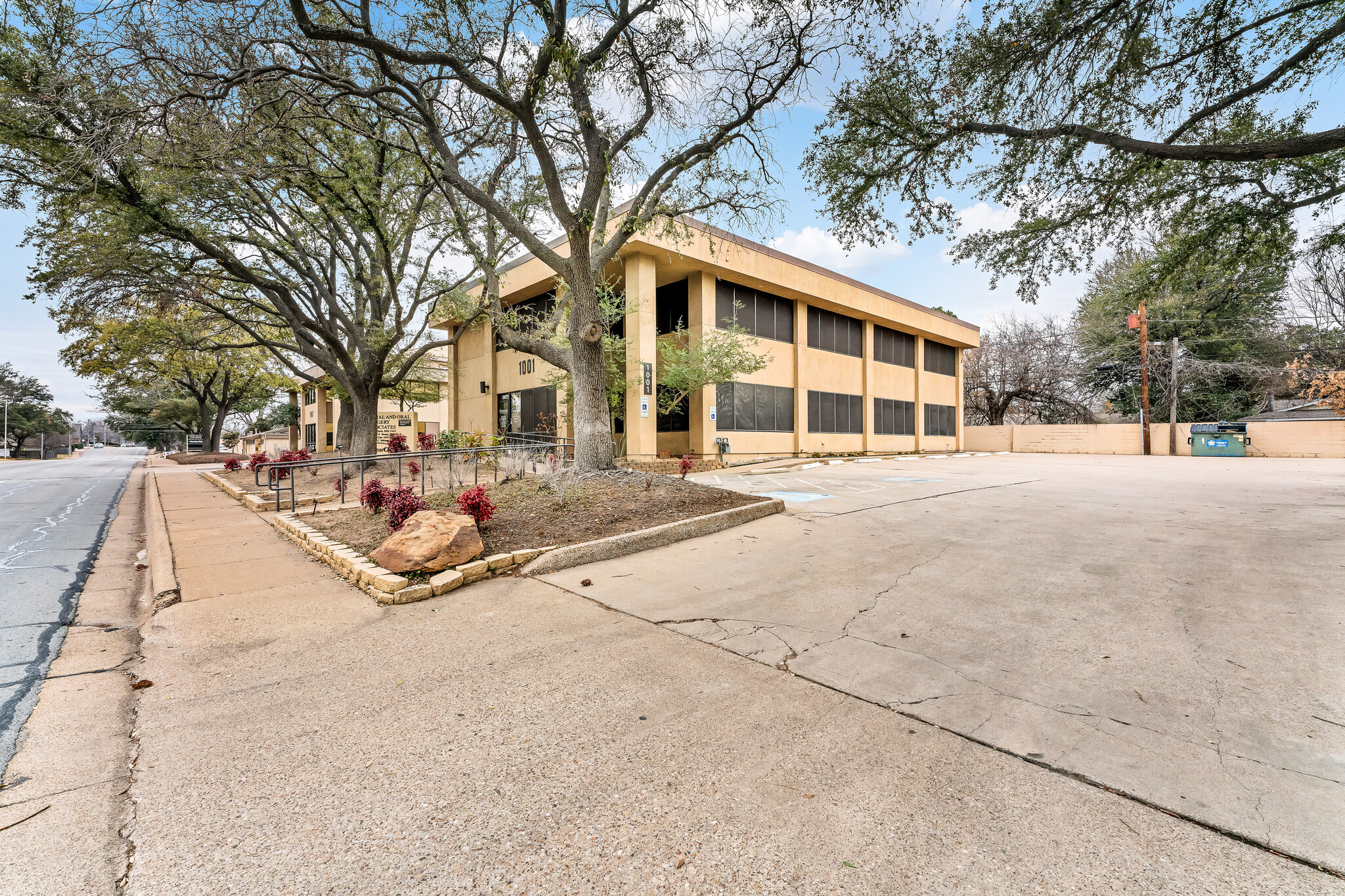 1001 W Mitchell St, Arlington, TX for sale Building Photo- Image 1 of 1