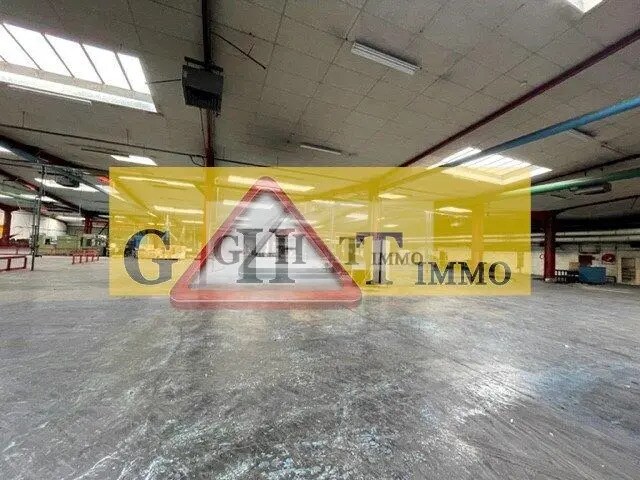 Office in Morangis for lease - Building Photo - Image 3 of 10