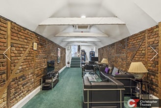 10 High St, Windsor for lease Interior Photo- Image 2 of 4