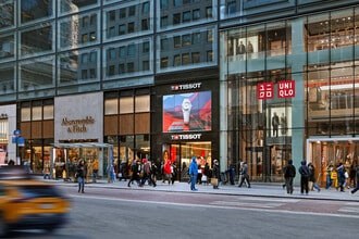 660 Fifth Ave, New York, NY for lease Building Photo- Image 2 of 4