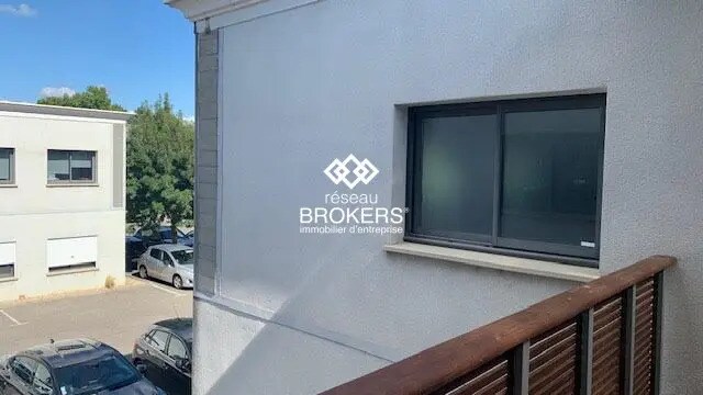 Office in Avignon for lease - Building Photo - Image 2 of 10