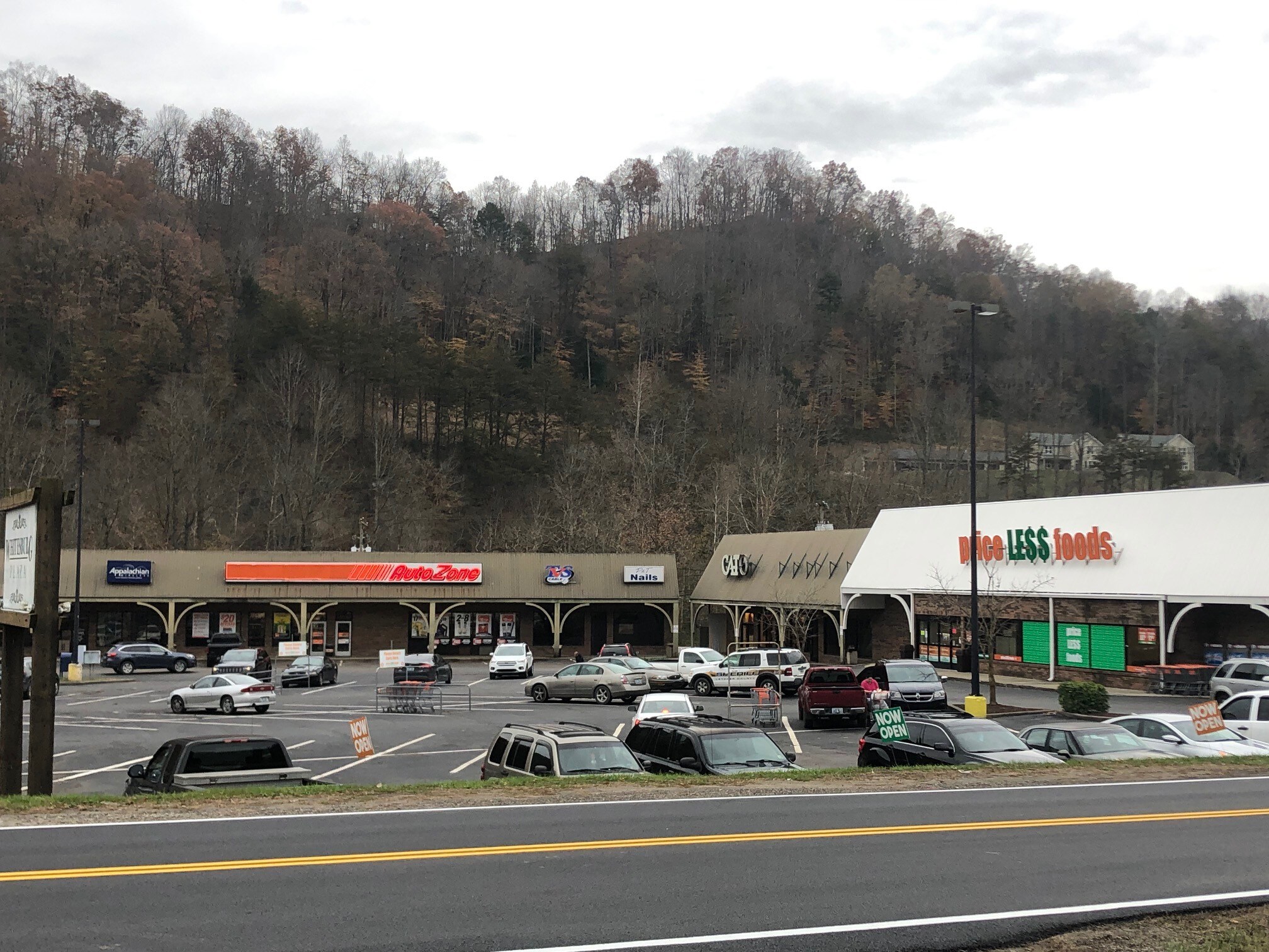 350 Whitesburg Plz, Whitesburg, KY 41858 Retail for Lease
