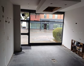 64 Chase Side, Enfield for lease Interior Photo- Image 1 of 2