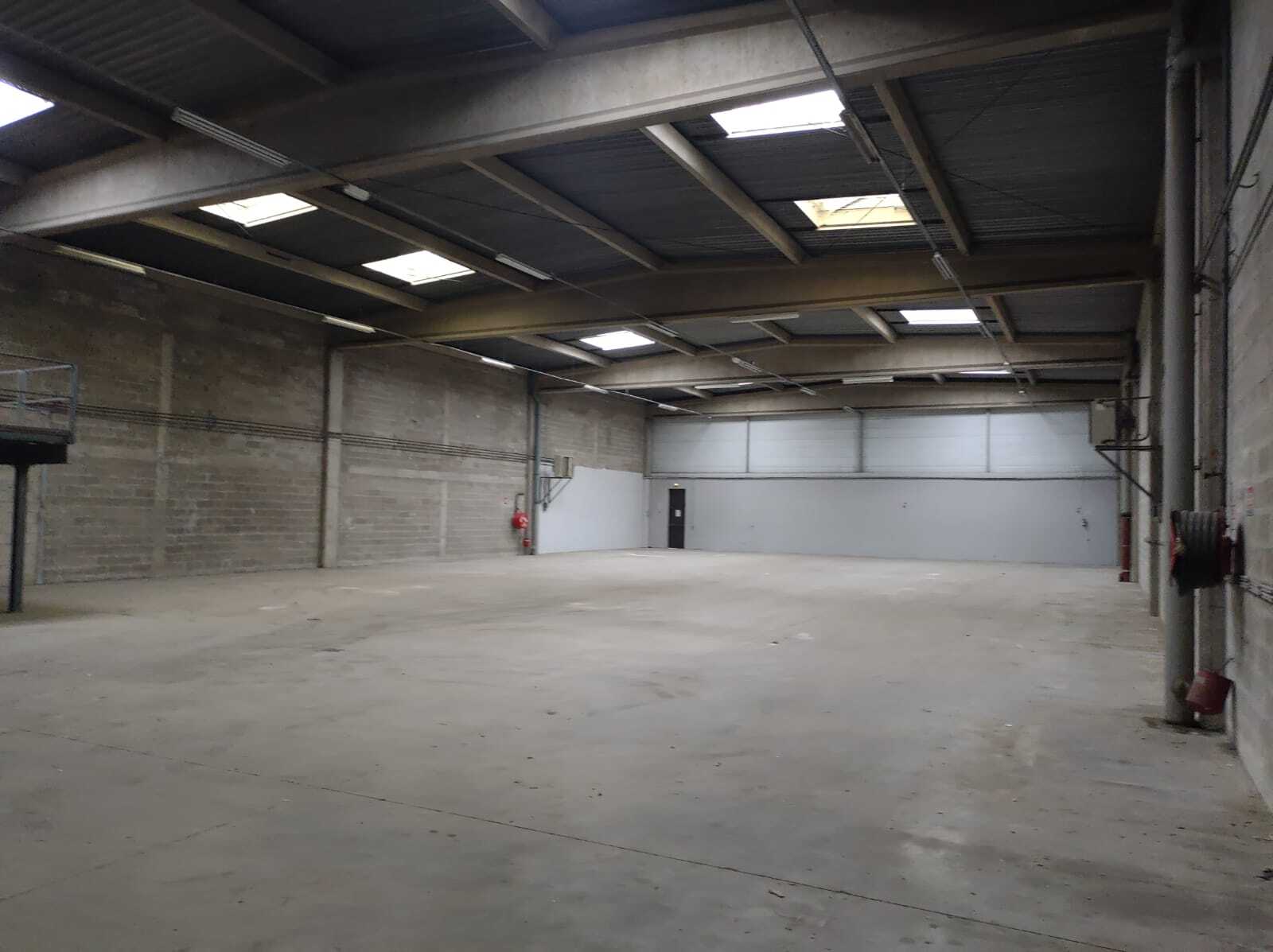 Flex in L'Haÿ-les-Roses for lease Interior Photo- Image 1 of 5