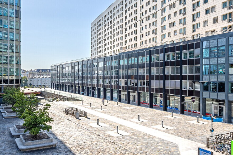 12-32 Terrasse Bellini, Puteaux for lease - Building Photo - Image 3 of 3