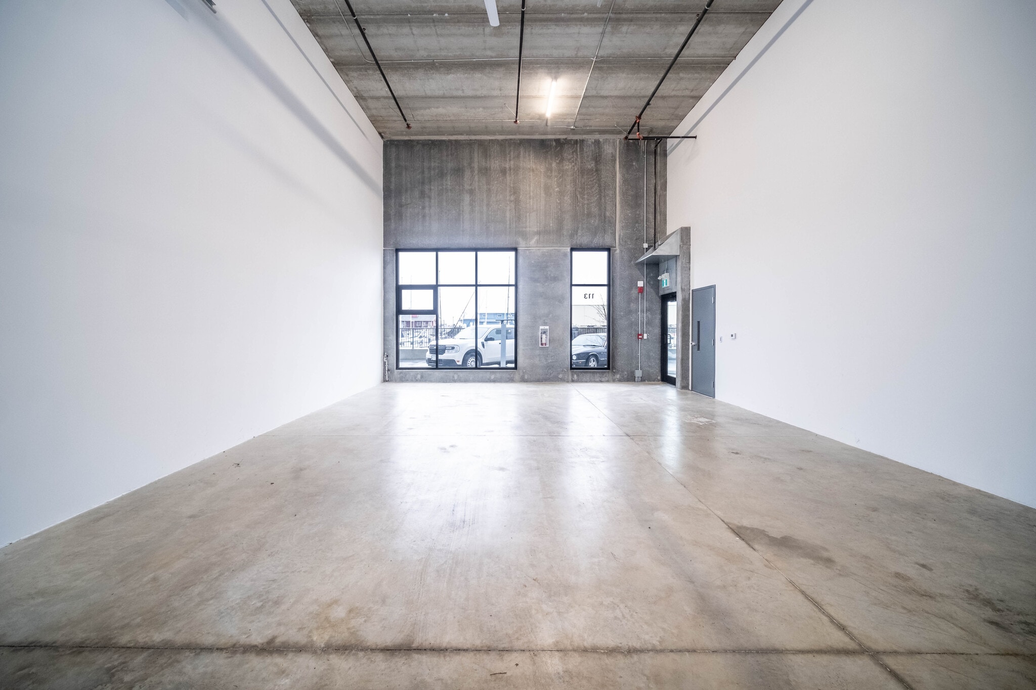 9123 Bentley St, Vancouver, BC for lease Interior Photo- Image 1 of 16