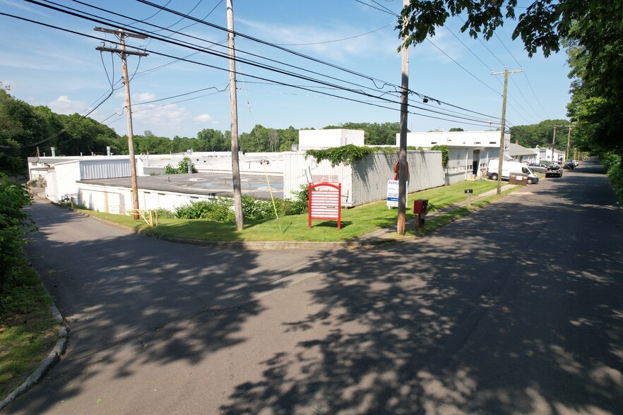 80 Wampus Ln, Milford, CT for lease - Building Photo - Image 3 of 3