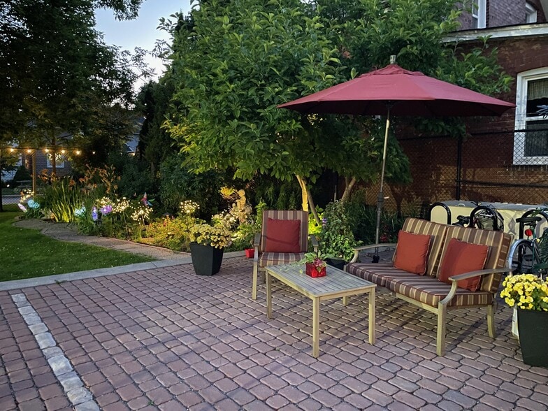 80 Birmingham St, Toronto, ON for lease - Building Photo - Image 2 of 12