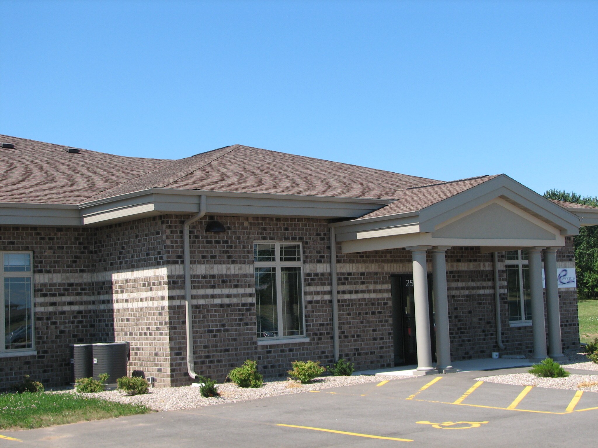 2500 E Enterprise Ave, Appleton, WI for sale Primary Photo- Image 1 of 1