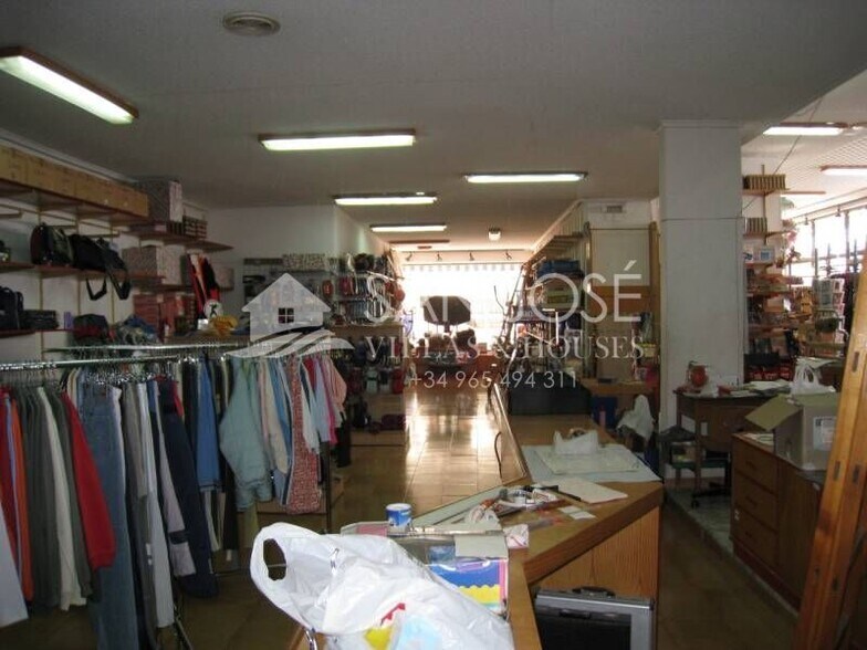 Retail in Novelda for sale - Building Photo - Image 2 of 15