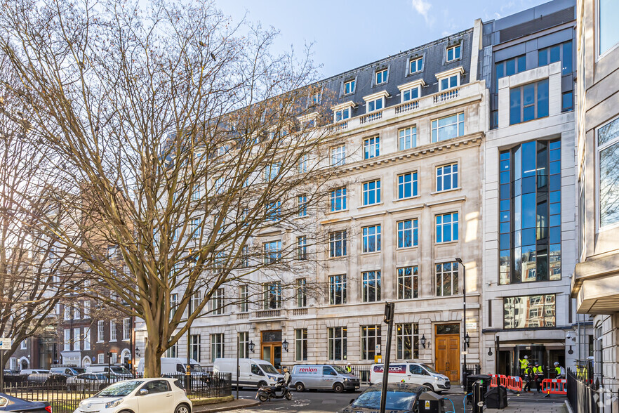 25-31 Golden Sq, London for lease - Primary Photo - Image 1 of 10