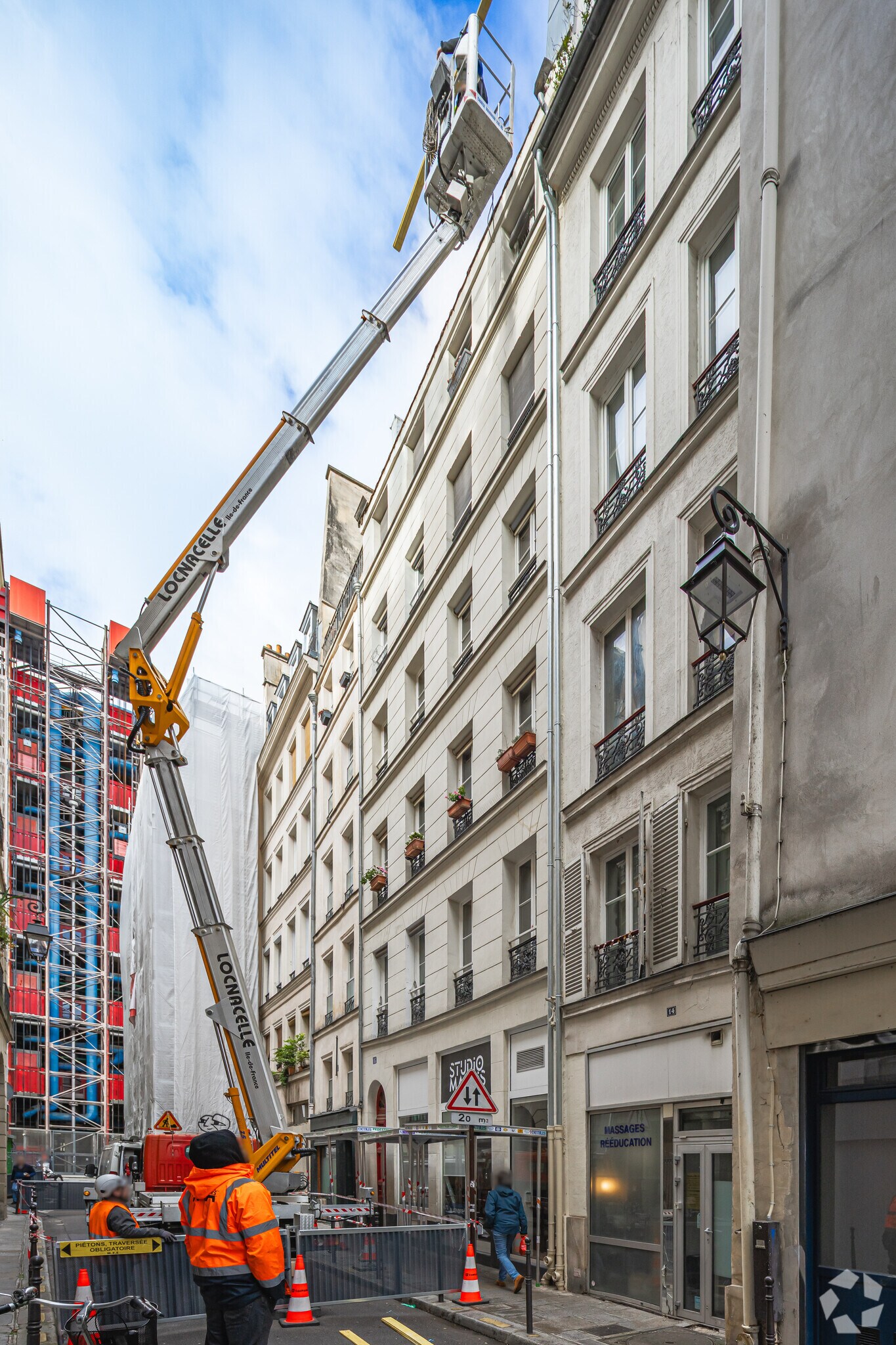 16 Rue Geoffroy L'Angevin, Paris for sale Primary Photo- Image 1 of 1
