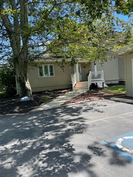 2409 Pennington Rd, Pennington, NJ for lease - Building Photo - Image 3 of 18