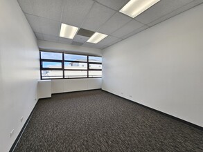 3375 Koapaka St, Honolulu, HI for lease Interior Photo- Image 2 of 8