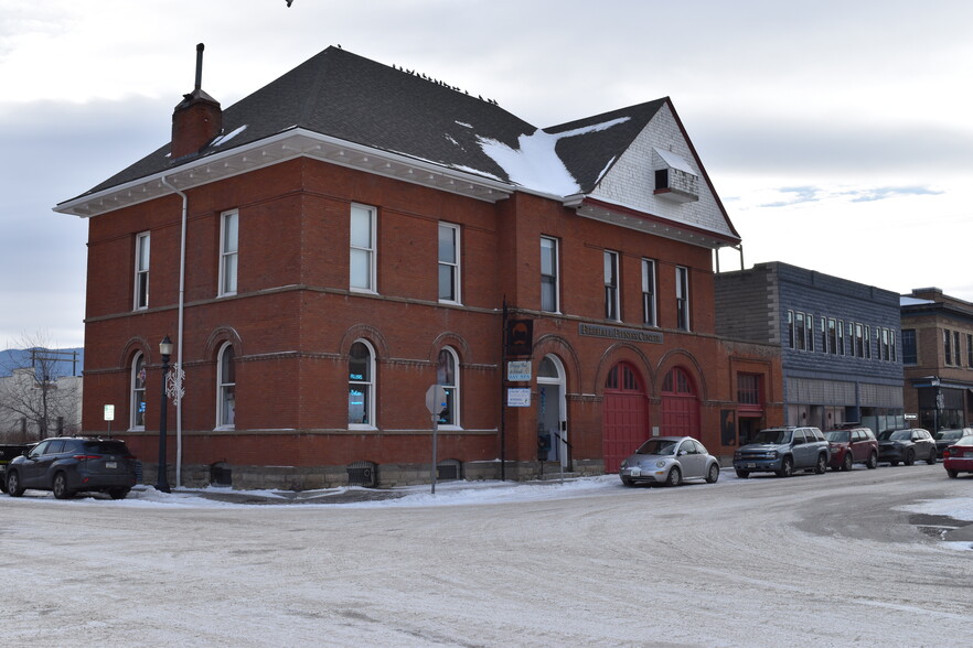 Firehall Fitness and Railyard Fitness portfolio of 2 properties for sale on LoopNet.com - Building Photo - Image 2 of 25