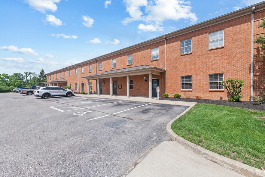 2161-2181 Chamber Center Dr, Fort Mitchell, KY for lease - Building Photo - Image 2 of 3