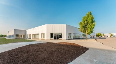 9911 Avon Lake Rd, Burbank, OH for lease Building Photo- Image 2 of 12