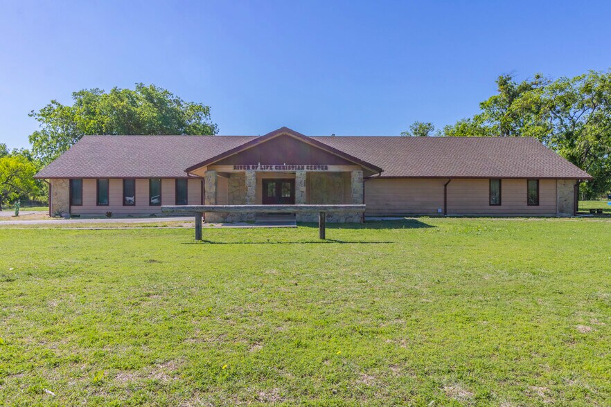 2337 W US Highway 380, Bridgeport, TX for sale - Primary Photo - Image 1 of 1
