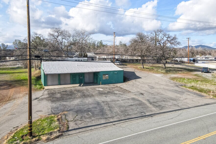 3220 Cascade Blvd, Shasta Lake, CA for sale - Building Photo - Image 1 of 1