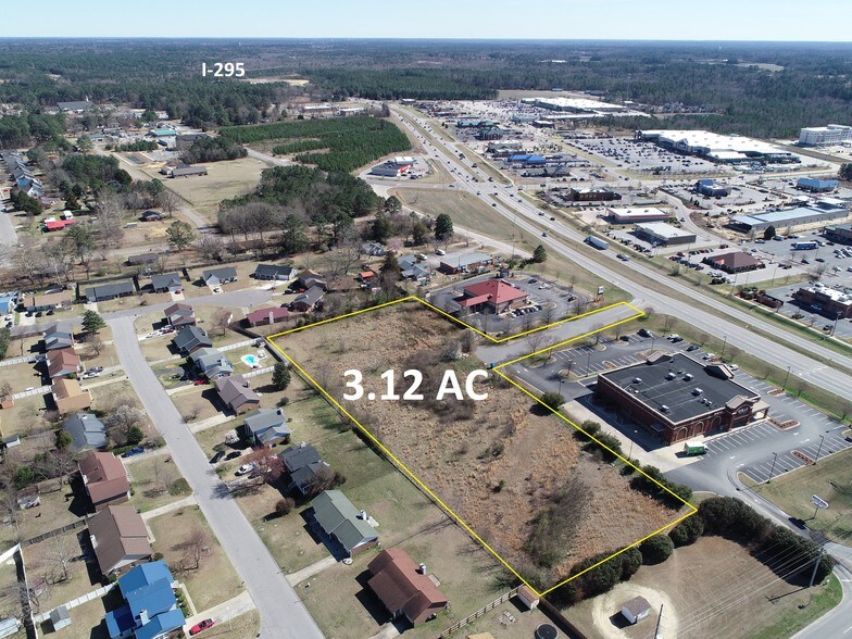 7856 Raeford Rd, Fayetteville, NC 28304