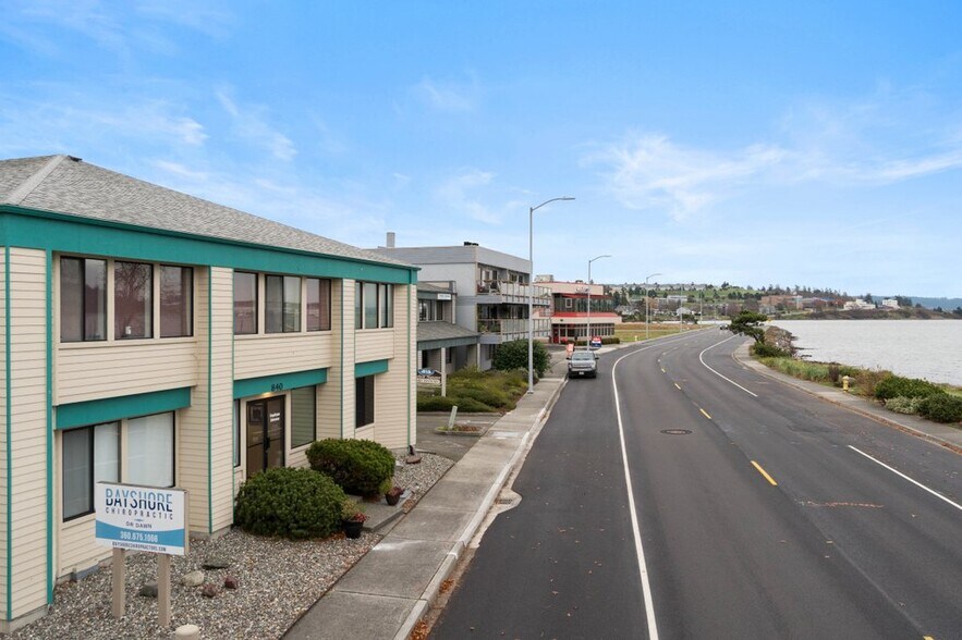 840 SE Bayshore Dr, Oak Harbor, WA 98277