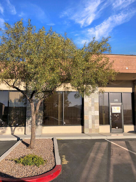 5071 N Rainbow Blvd, Las Vegas, NV for lease - Building Photo - Image 1 of 10