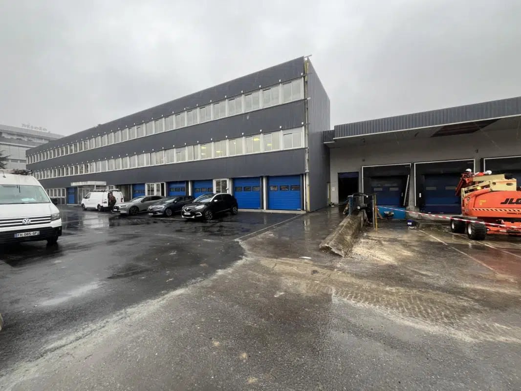 Avenue Albert Einstein, Le Blanc-Mesnil for lease Building Photo- Image 1 of 13