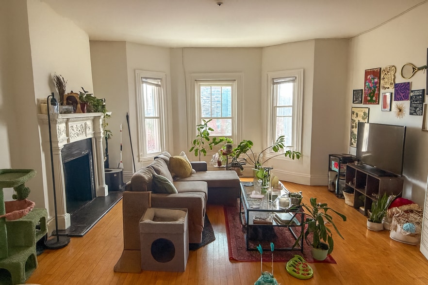 1301 St Paul St, Baltimore, MD for sale - Building Photo - Image 3 of 14