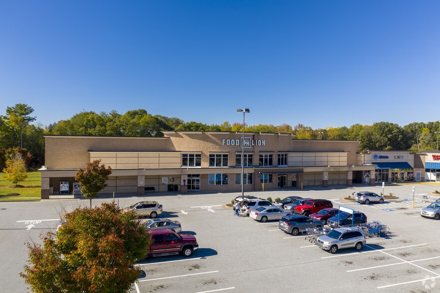 1004 W Georgia Rd, Simpsonville, SC for lease - Building Photo - Image 2 of 14