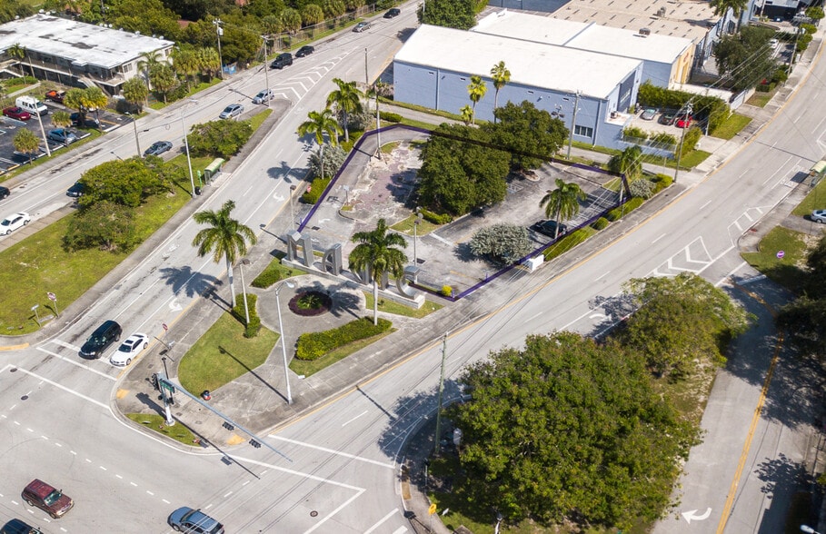 200 NE 62nd St, Miami, FL for lease - Building Photo - Image 2 of 4